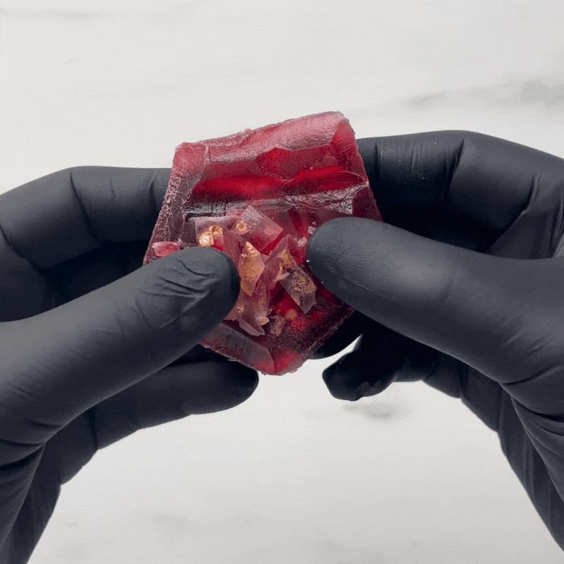 Eetbaar kristal met aardbei/granaatappelthee