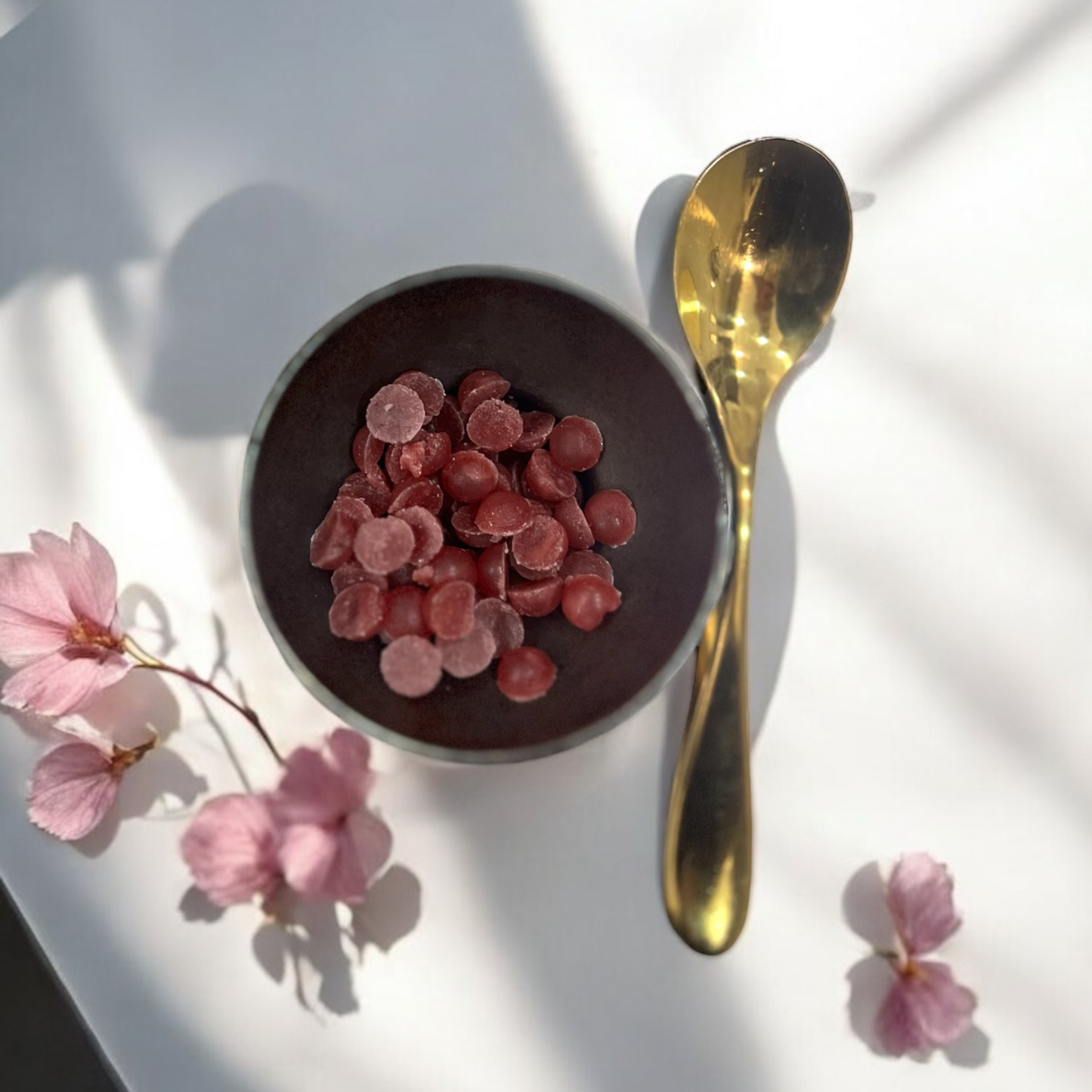 Bubble tea in edible crystals